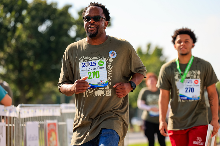 Runners from the Little Red Heart 5k racing.